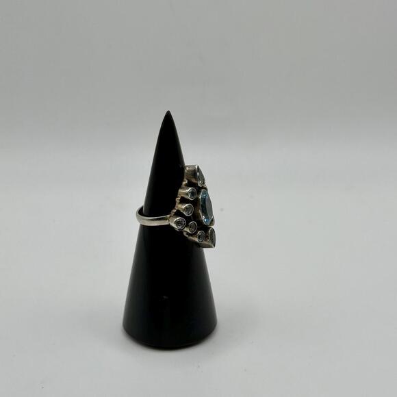 Blue Topaz Ring: 925 Sterling Silver, December Birthstone, Size 6 - Picture 8 of 8